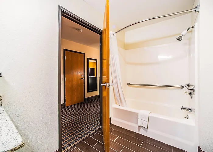 Quality Area Hotel 3*